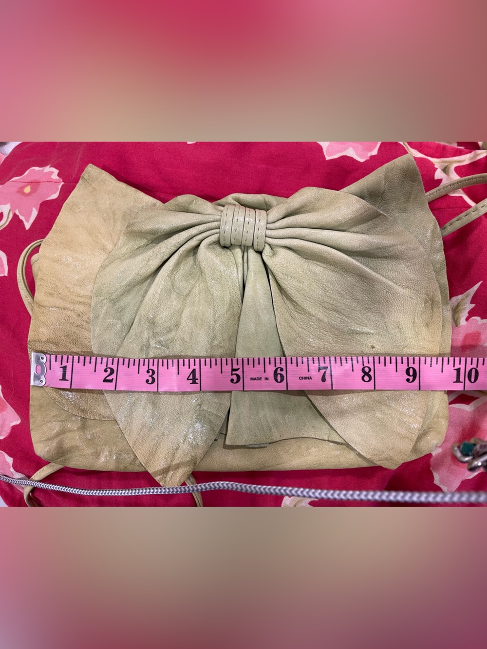 Susan Farber Collections  Green Leather Bow Shoulder Bag - Picture 7 of 16